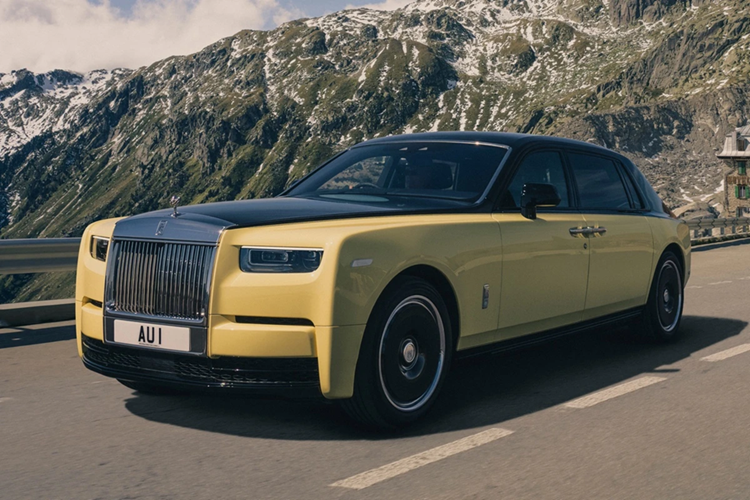 Can canh Rolls-Royce Phantom Goldfinger 