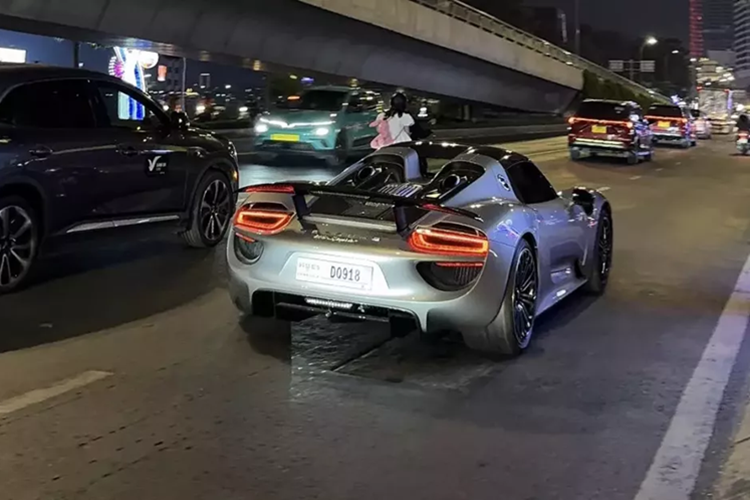 Sieu pham Porsche 918 Spyder cua ty phu USD Viet Nam tai xuat-Hinh-2