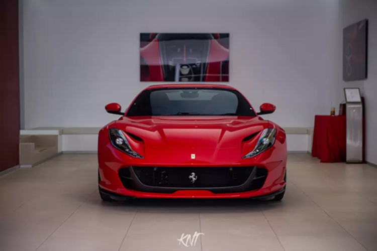 Ferrari 812 GTS mui tran tien ty tren duong ve tay dai gia Viet?-Hinh-6