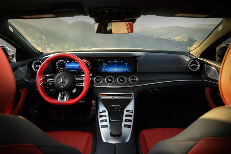 "Soi" sedan hiệu suất cao Mercedes-AMG GT 63 S E Performance 2025 - Hình 6