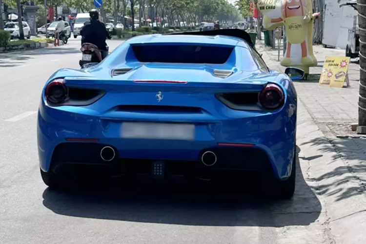 Ferrari 488 Spider cua dai gia Viet tai xuat sau nhieu nam o an