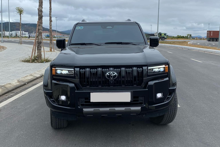 Toyota Land Cruiser Prado 2024 chạy 2.000km rao bán gần 3,9 tỷ - Hình 2 Toyota Land Cruiser Prado 2024 chay 2.000km rao ban gan 3,9 ty-Hinh-2