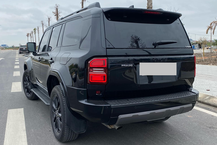 Toyota Land Cruiser Prado 2024 chạy 2.000km rao bán gần 3,9 tỷ - Hình 6 Toyota Land Cruiser Prado 2024 chay 2.000km rao ban gan 3,9 ty-Hinh-6