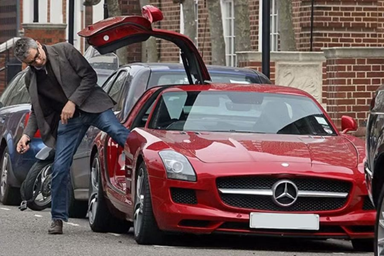 Cả dàn "xế hộp" triệu đô của Mr Bean, dân chơi cũng phát thèm - Hình 17 Ca dan
