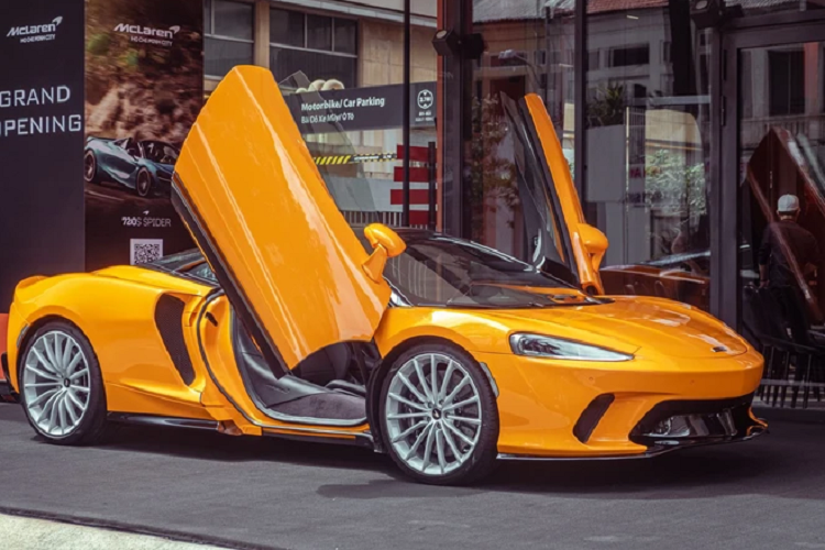 McLaren GT hon 10 ty mau cam lam dau dai gia Ha Noi-Hinh-4