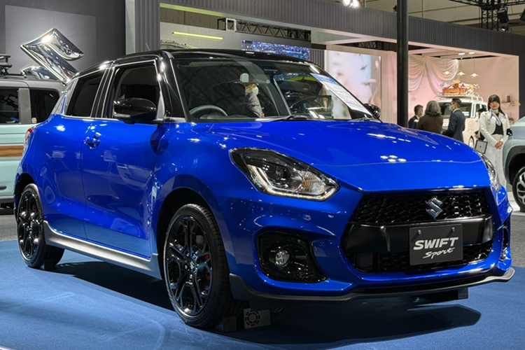 Chi tiet Suzuki Swift Sport ZC33S Final Edition, chi 365 trieu dong