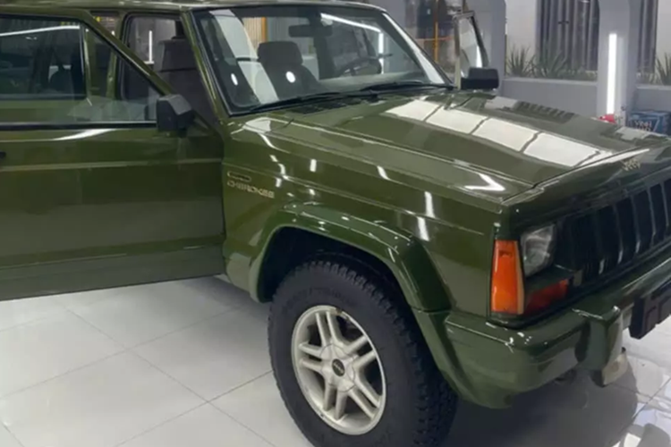 Tan thay Jeep Cherokee hon 21 tuoi, chay 1.249 km o Long An-Hinh-2