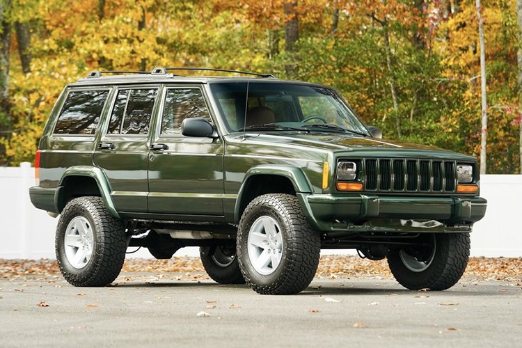 Tan thay Jeep Cherokee hon 21 tuoi, chay 1.249 km o Long An-Hinh-10