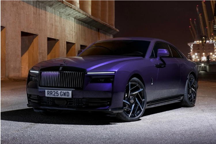 Rolls-Royce ra mat xe sieu sang Black Badge Spectre dac biet