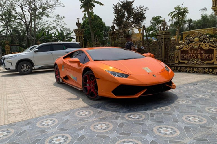 “Dai gia dong nat” Nghe An ban Lamborghini Huracan sau 1 nam-Hinh-6