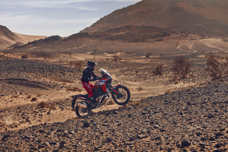 Honda CRF1100L Africa Twin hon 620 trieu, dat hon oto Kia Seltos-Hinh-2