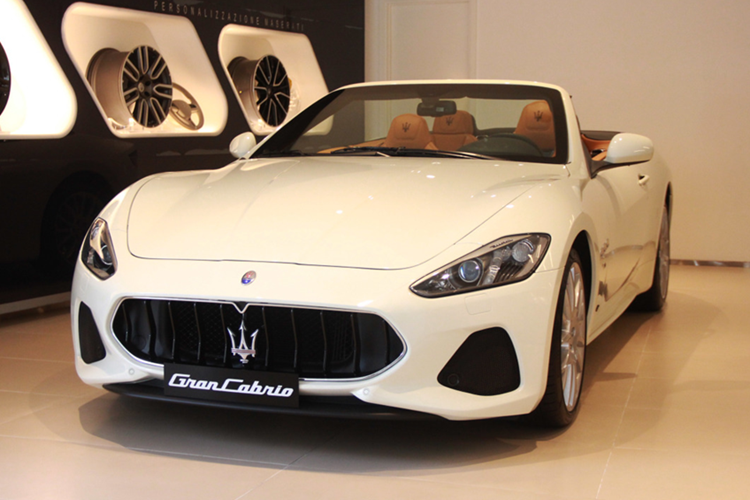 Maserati GranCabrio Sport  tien ty, la lam tren duong pho Sai thanh-Hinh-5