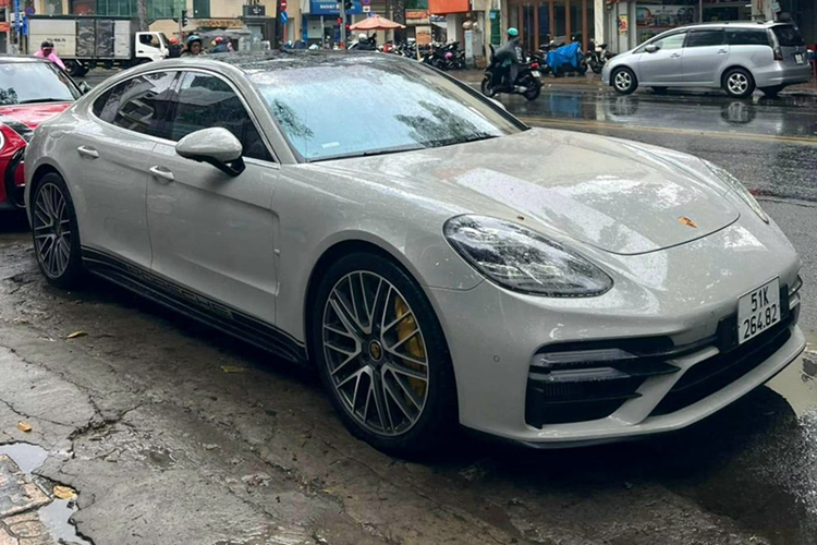 Porsche Panamera Turbo S cua 