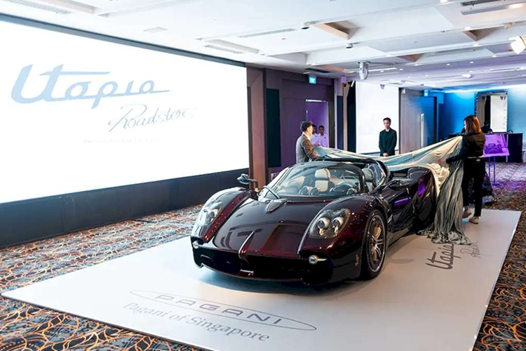 Pagani Utopia Roadster hon 82 ty ra mat Singapore, cho ve Viet Nam