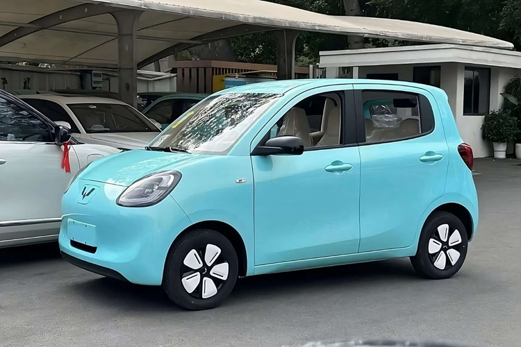 Wuling Hongguang Mini EV 5 cua 