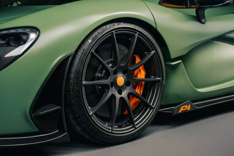 Dau gia McLaren P1 Satin Camo Green odo 130km doc nhat the gioi-Hinh-6