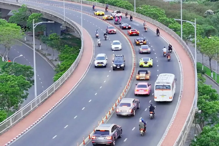 Dan sieu xe gan 400 tram ty cua Hoang Kim Khanh tai Da Nang