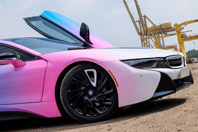 Sieu xe dinh dam Viet Nam mot thoi - BMW i8 