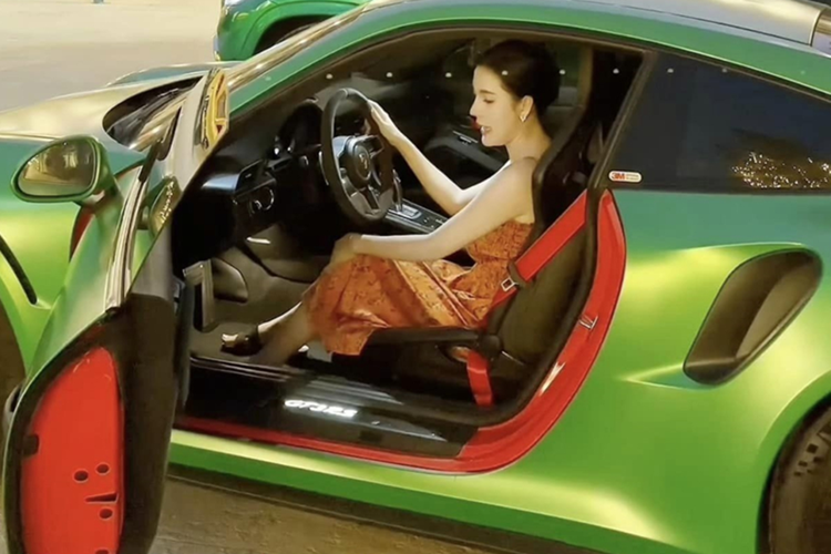 “Soi” Porsche 911 GT3 RS gan 16 ty cua nu dai gia Ca Mau-Hinh-4