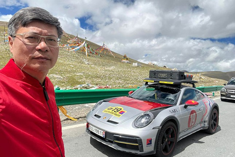 Porsche 911 Dakar cua dai gia Viet 
