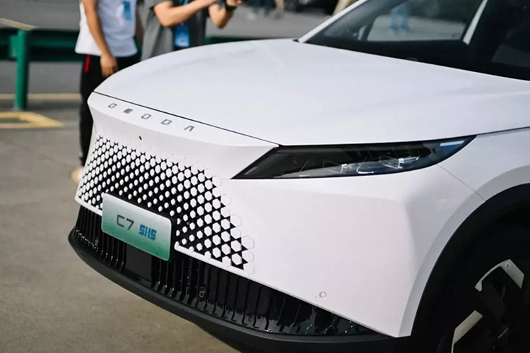 Omoda C7 tiet kiem xang sap ve Viet Nam, dau BYD Sealion 6?-Hinh-3