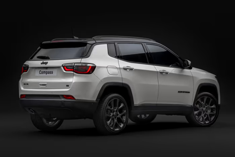 Jeep Compass 2026 lo dien, chung khung gam voi Peugeot 5008-Hinh-10