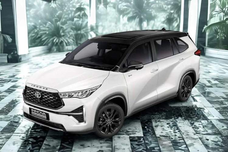 Toyota Innova Exclusive Edition - MPV 