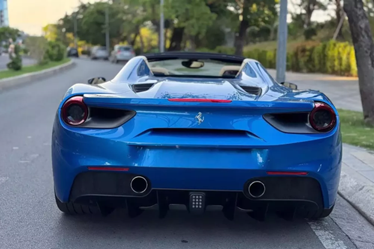 Tan thay bo doi Ferrari mui tran bac ty cua dai gia Ha Noi-Hinh-9