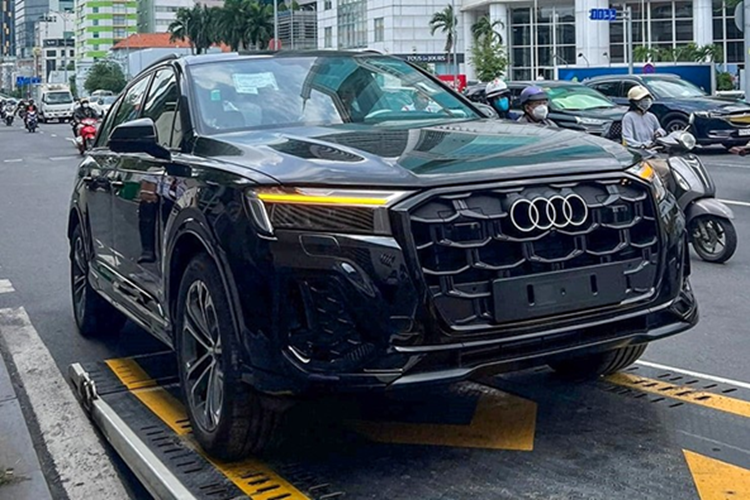 Audi Q7 hang sang 
