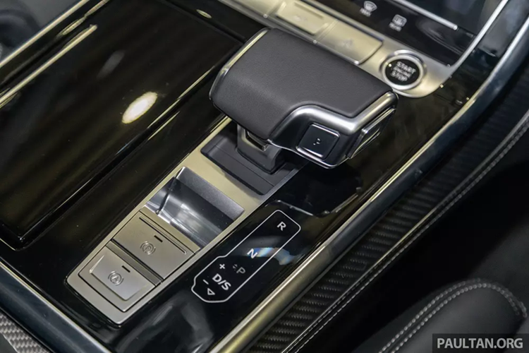 Audi Q7 hang sang 