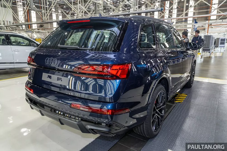 Audi Q7 hang sang 