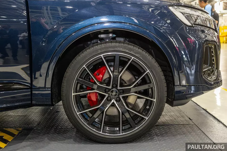 Audi Q7 hang sang 