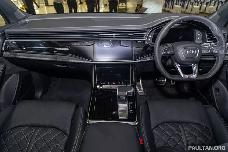Audi Q7 hang sang 