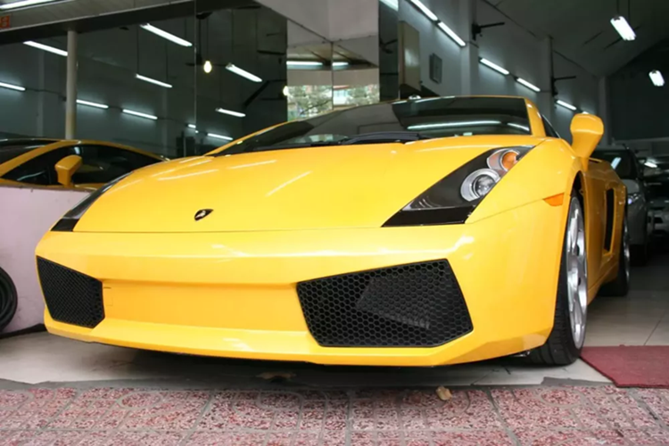 Cuong Do la mua Lamborghini Gallardo dau tien bang tien tu kiem?