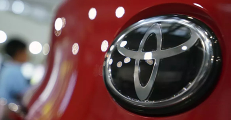 Toyota dự báo lãi ròng giảm 35% vì thuế quan từ Mỹ Toyota du bao lai rong giam 35% vi thue quan tu My