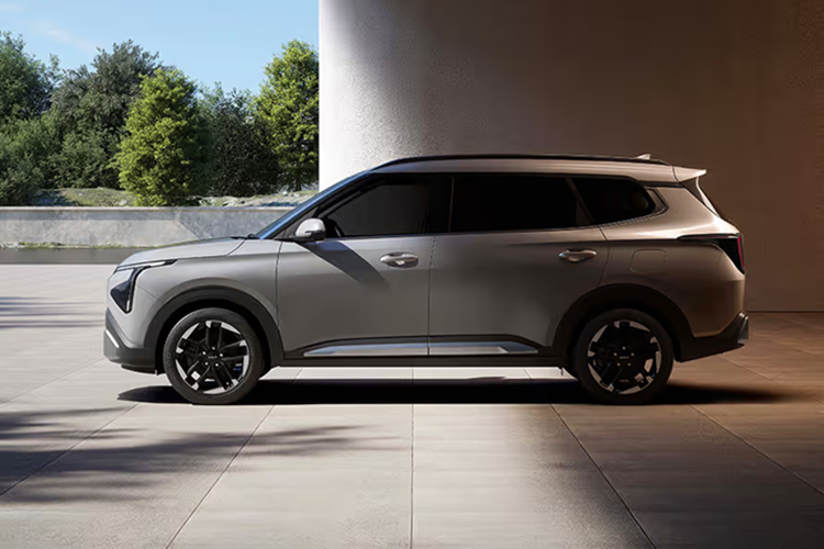 Kia Carens Clavis 2026 lieu co ve Viet Nam dau Mitsubishi Xpander?-Hinh-8