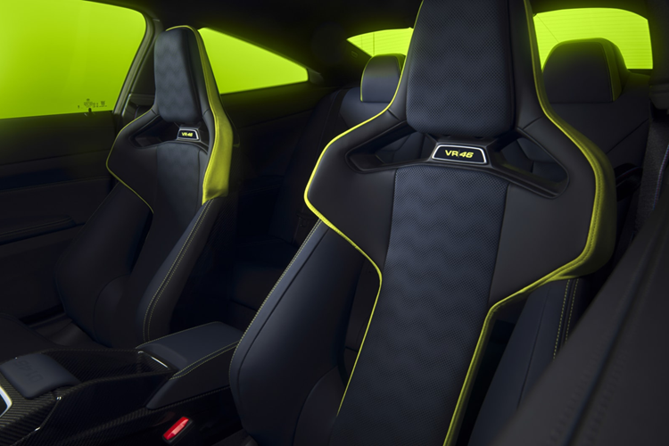 BMW M4 CS Edition VR46 hon 4 ty dong mang ten Valentino Rossi-Hinh-8