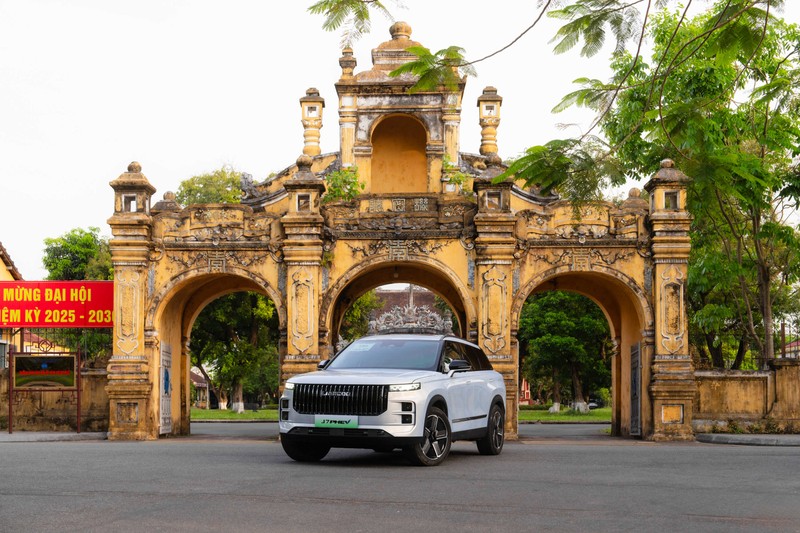 Jaecoo J7 PHEV lăn bánh 1.500km đổ đầy xăng, sạc đầy pin - Hình 2 Jaecoo J7 PHEV lan banh 1.500km do day xang, sac day pin-Hinh-2