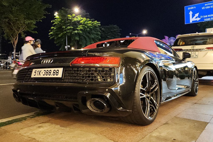 Can canh Audi R8 V10 Spyder bien 