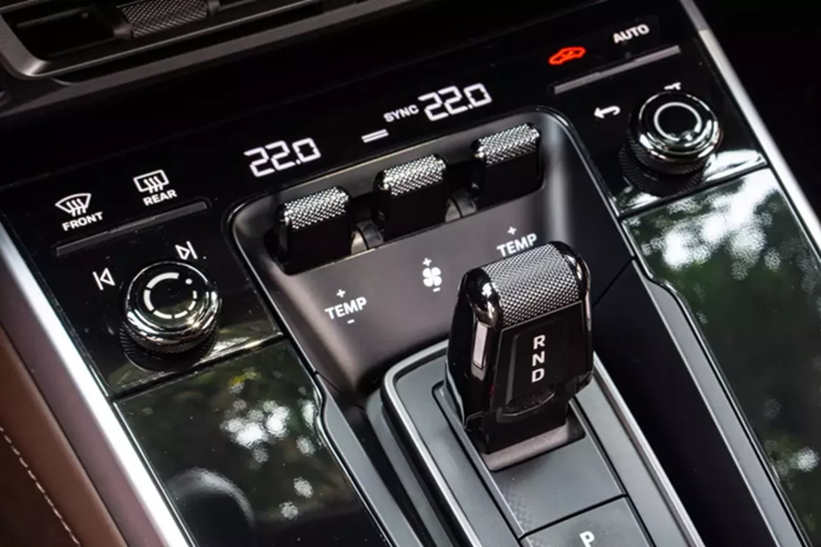 Porsche 911 “luot son doc