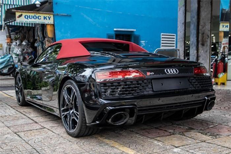 Can canh Audi R8 V10 Spyder bien 