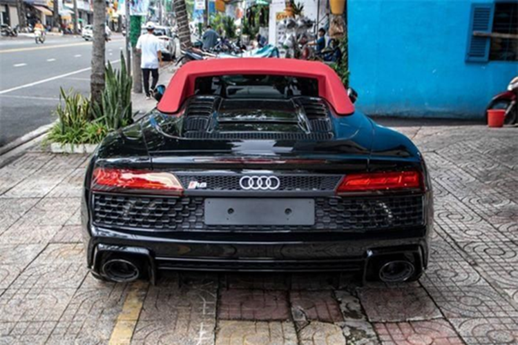 Can canh Audi R8 V10 Spyder bien 