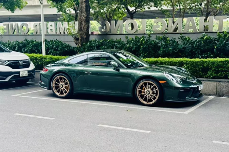 Ngam Porsche 911 991 dam chat 