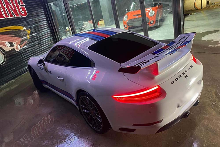 Ngam Porsche 911 991 dam chat 