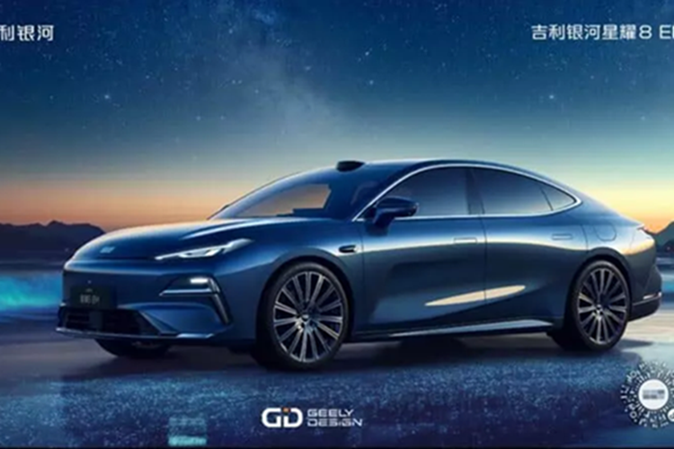 Geely Starshine 8 tu 440 trieu, chay Ha Noi - TPHCM chi 1 binh xang-Hinh-13