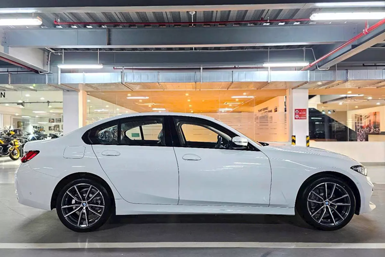 BMW 3 Series 2025 tai dai ly Viet gia tu 1,549 ty dong-Hinh-6