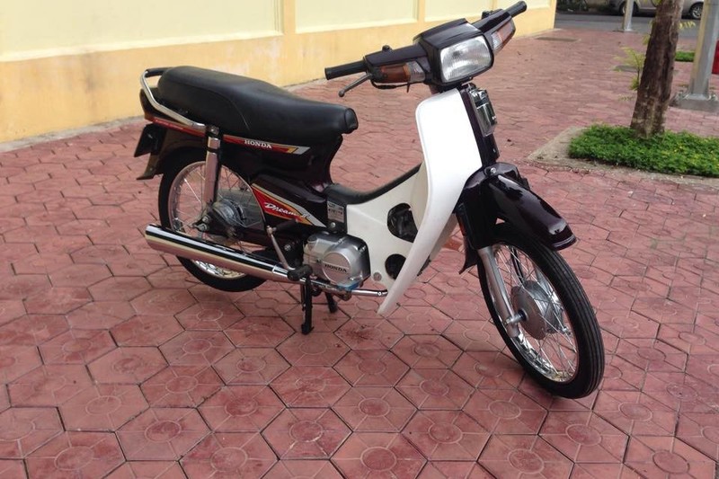 Honda Dream II chay 1.000 km 