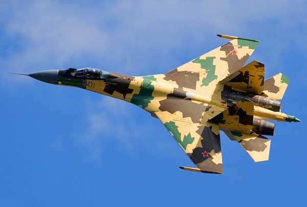 Phi cong My thuc su “chet khiep” tiem kich Su-35 Nga