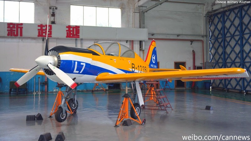 Nga chuan bi thu nghiem may bay huan luyen Yak-152-Hinh-2