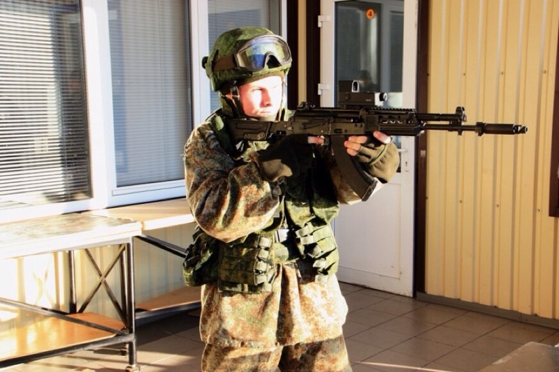 Vi sao Nga chon sung truong AK-12 cho “chien binh” Ratnik?-Hinh-2